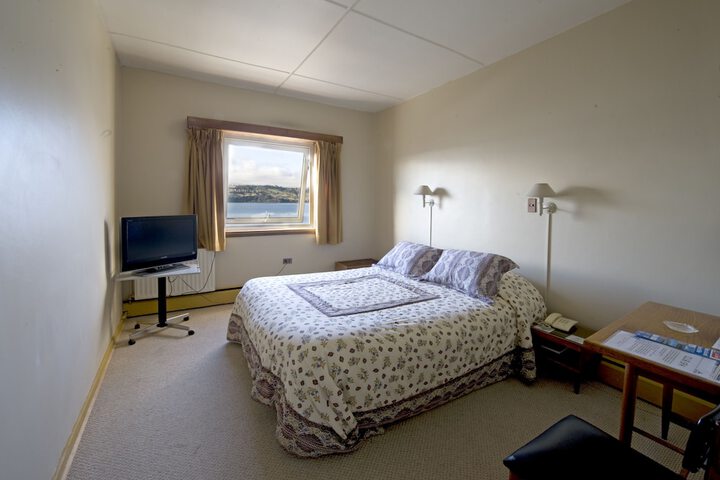 Room 6 of 41