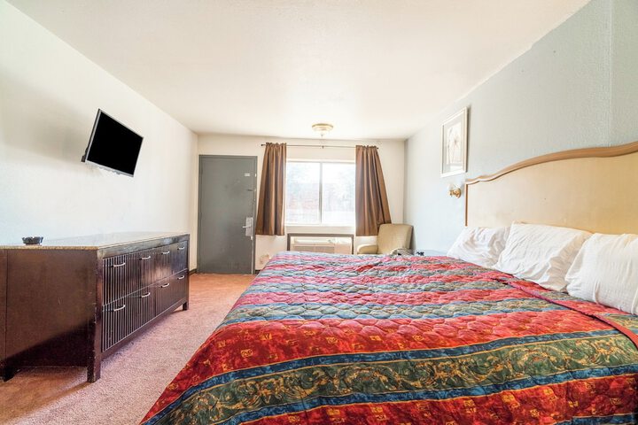 Room 26 of 124