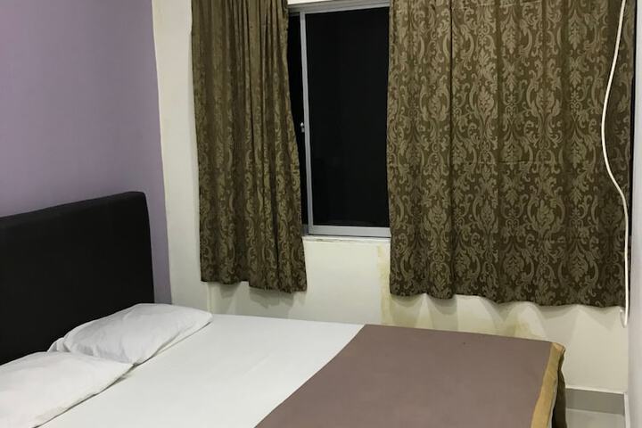Room 14 of 68