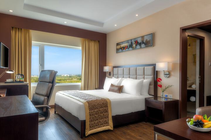Room 4 of 40