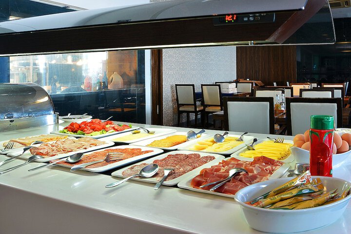 Dining 60 of 89