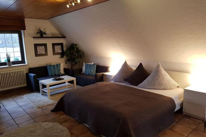 Room 2 of 144