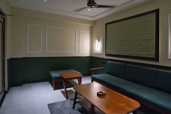 Room 12 of 34