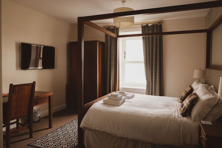 Room 15 of 43