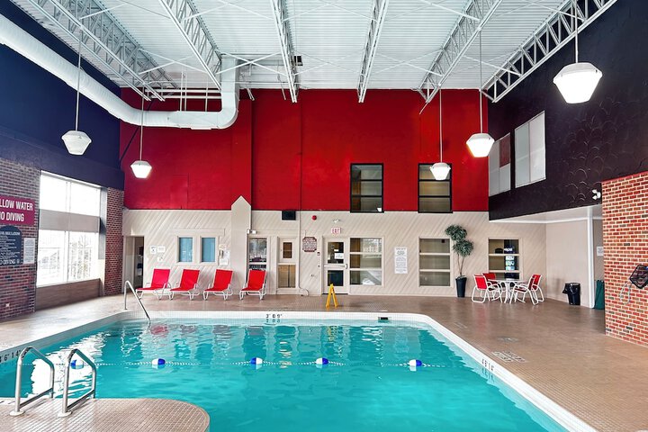 Hotel Pool