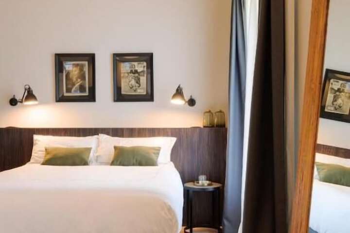 Room 2 of 28