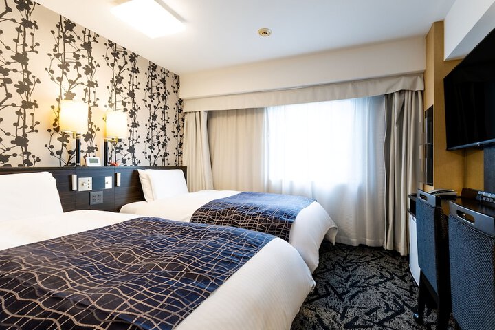 Room 21 of 122