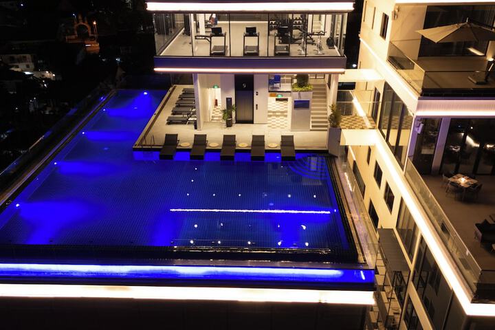 Pool 59 of 100