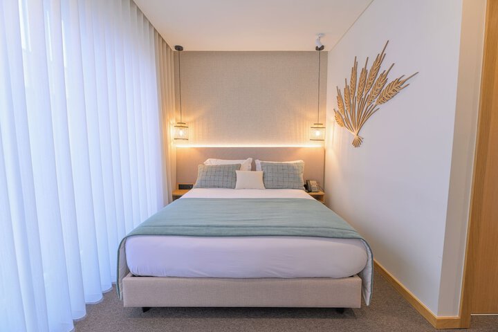 Room 16 of 49