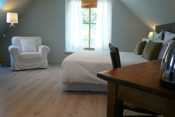 Room 8 of 65