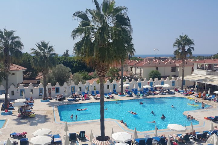 Pools & Facilities