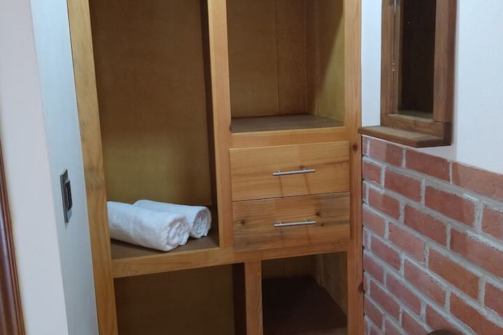 Room 9 of 48