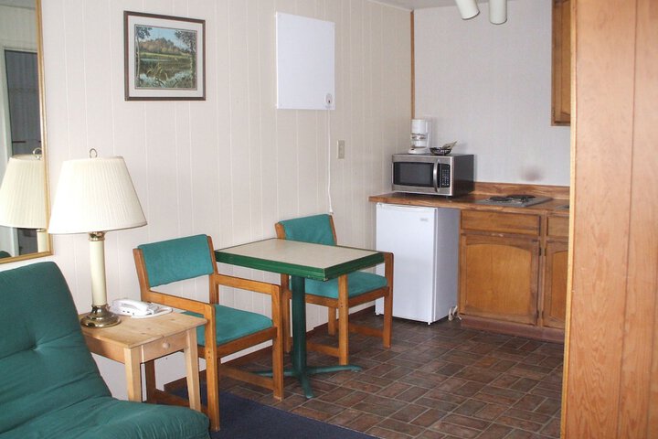 Room 11 of 17