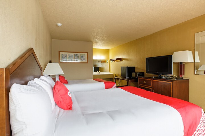 Room 17 of 28