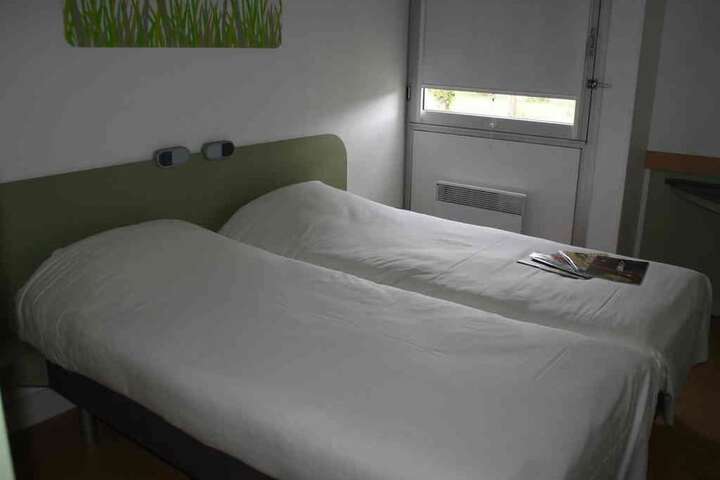 Room 4 of 36
