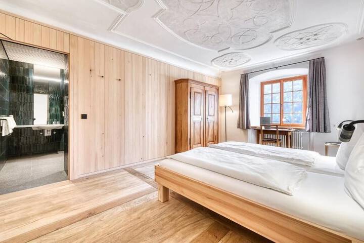 Room 14 of 54