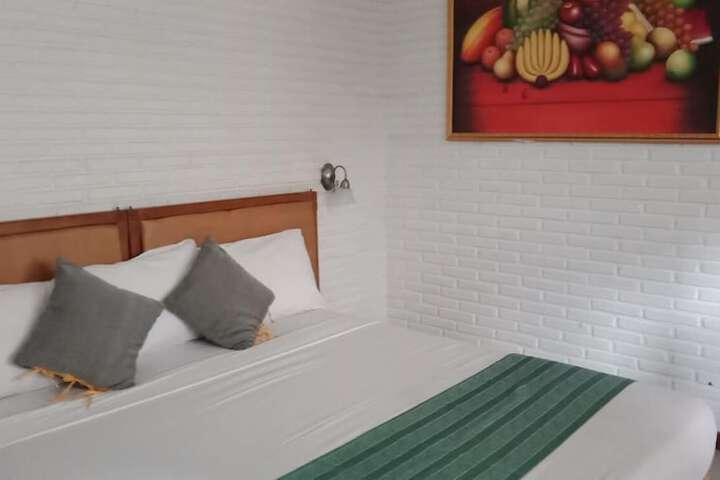 Room 8 of 41