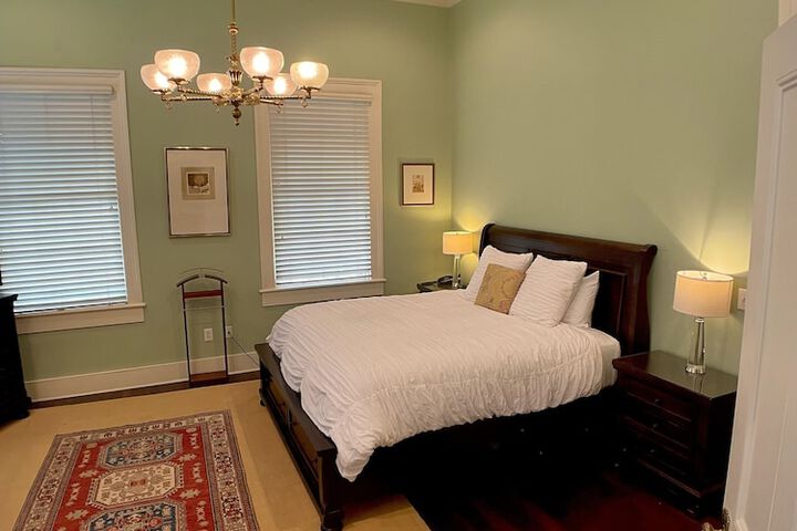 Room 42 of 142