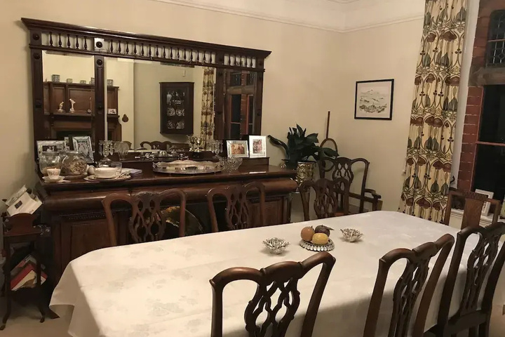 Dining 18 of 18
