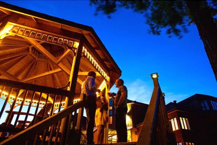 Hotel Exterior 74 of 77