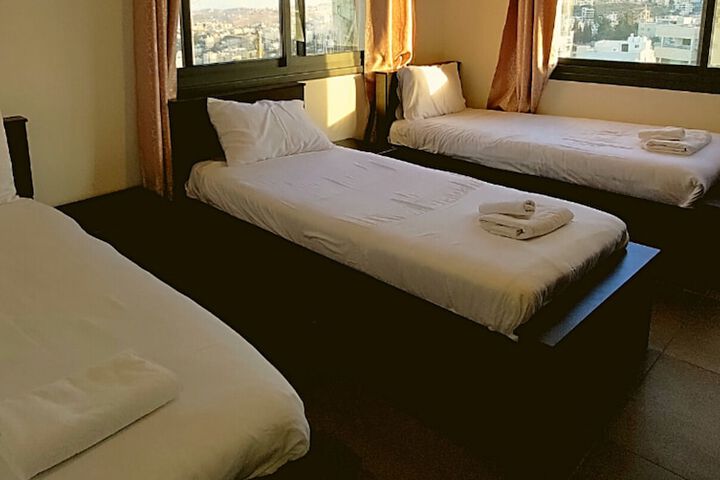 Room 43 of 68
