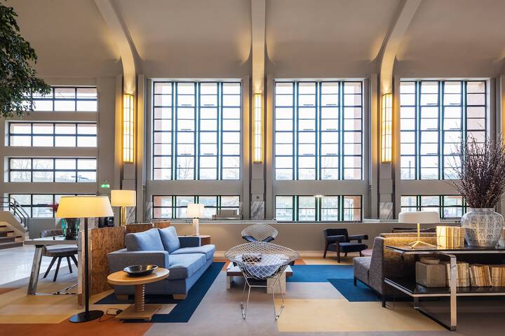Guest Lobby