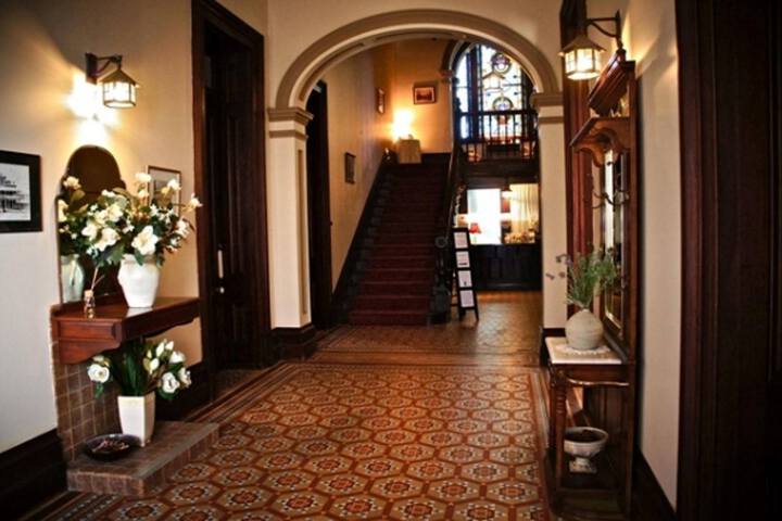 Hotel 2 of 84