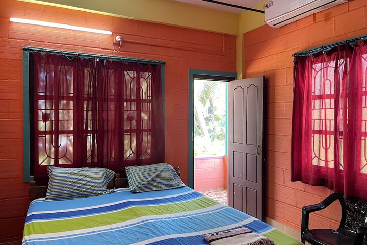 Room 33 of 81