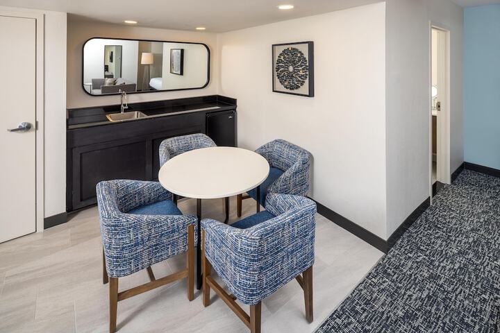 Minibar