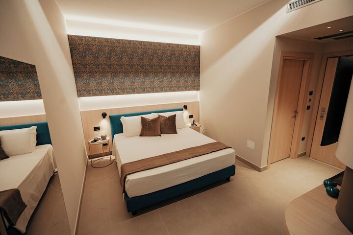 Room 50 of 107