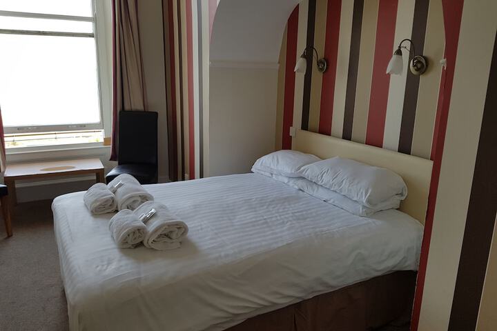 Room 7 of 57