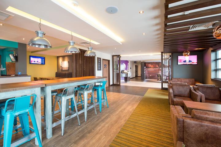 Dining 26 of 36