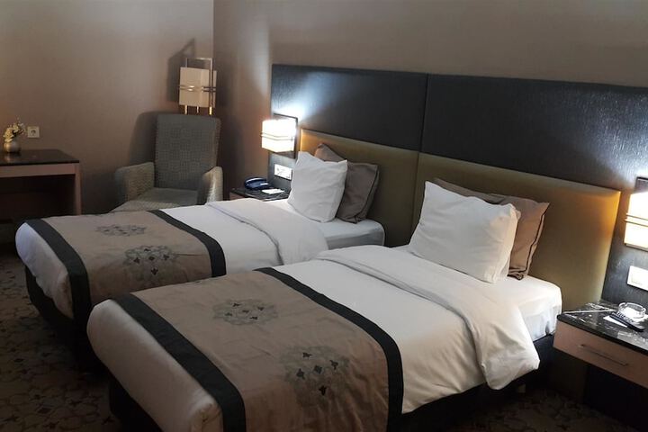 Room 5 of 52