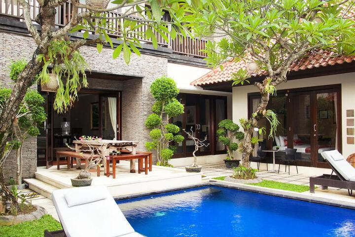 Pool Hotel