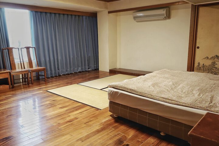 Room 15 of 46
