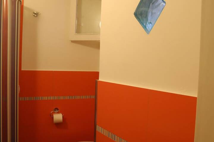 Room 30 of 49