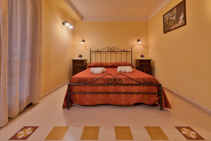 Room 12 of 54