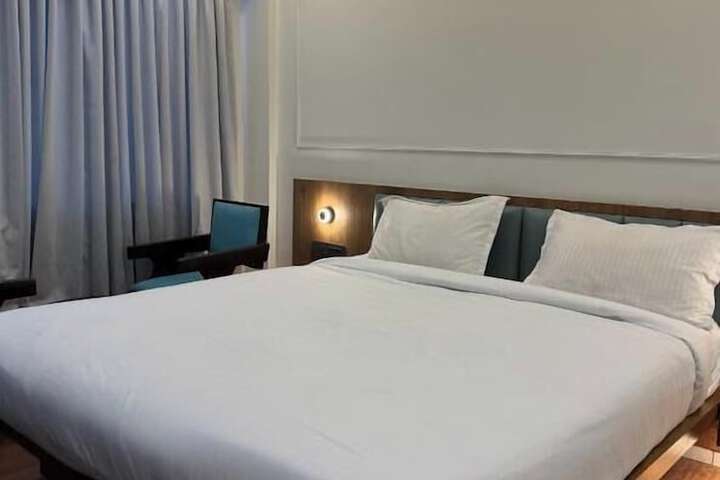 Room 7 of 36
