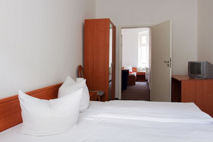 Room 5 of 29