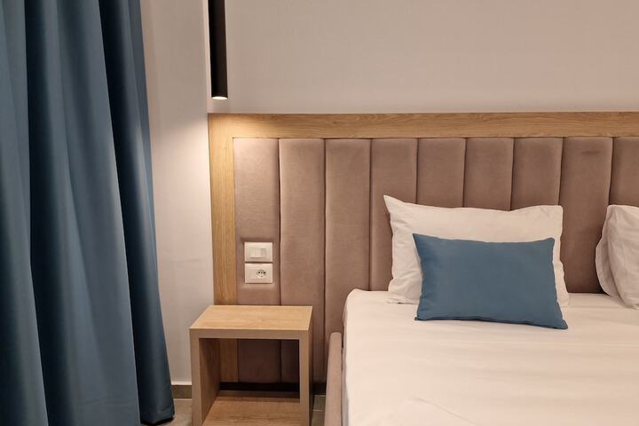 Room 15 of 73