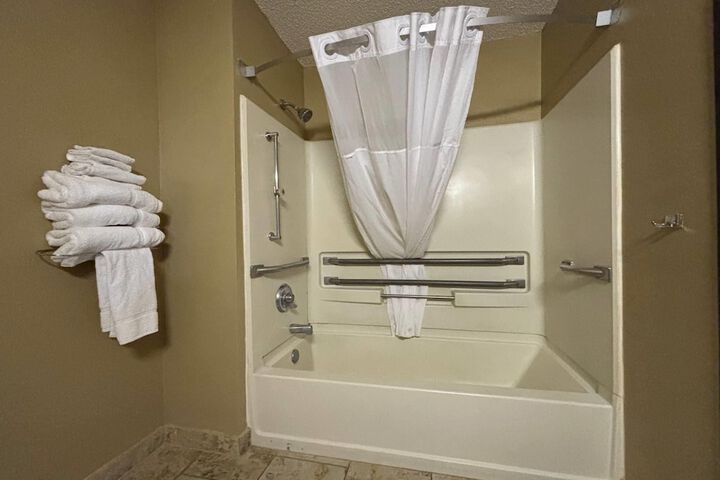 Room 21 of 26