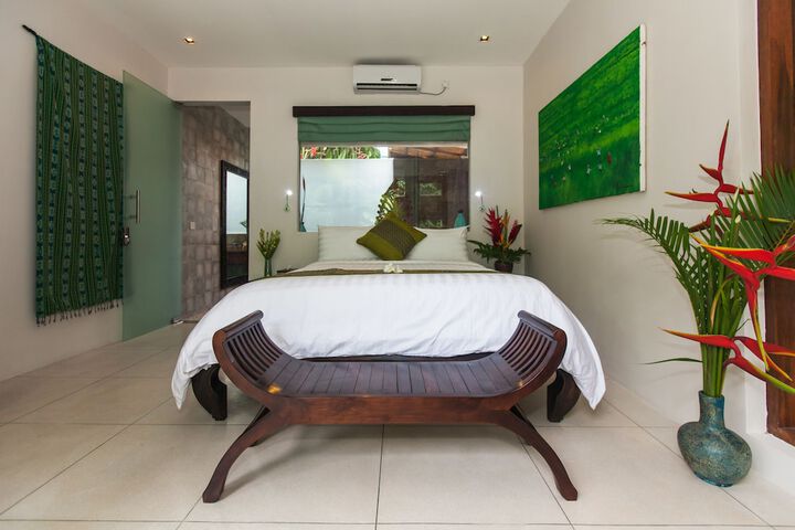 Room 3 of 42