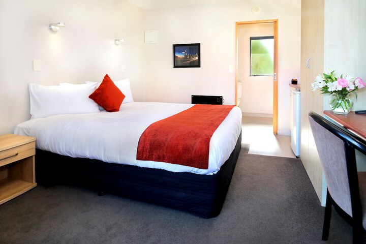 Room 4 of 26