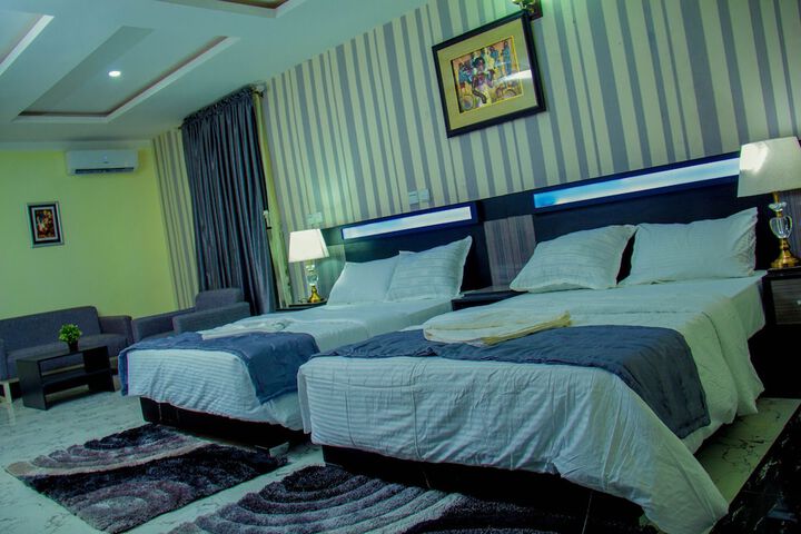 Room 14 of 43