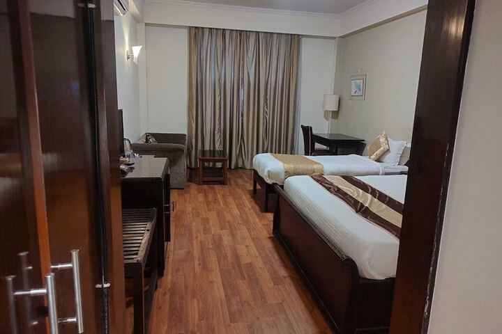 Room 9 of 22