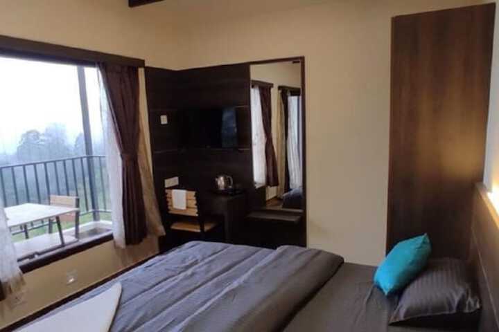 Room 9 of 49
