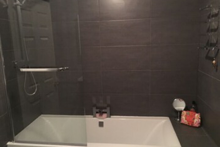 Room 3 of 28