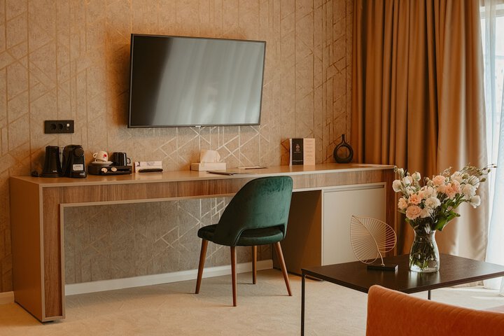 Room 11 of 51