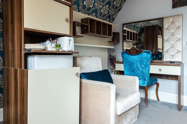 Room 15 of 112