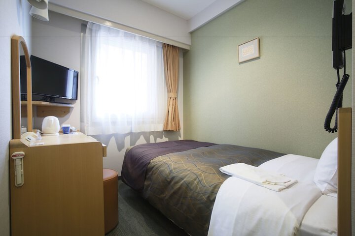 Room 5 of 48